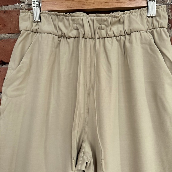 Lululemon Stretch High-Rise Jogger - Picture 3 of 4